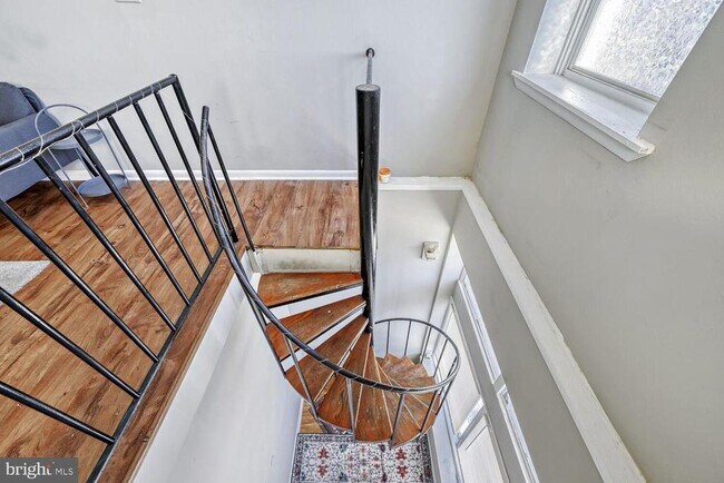 Foto del edificio - 400 N Rose St