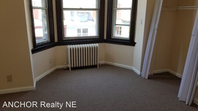 Building Photo - 2 br, 1 bath House - 117 N. Robinson St