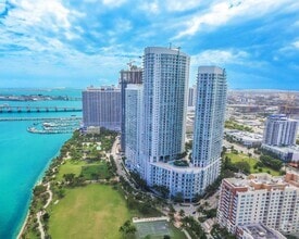 Building Photo - 1900 N Bayshore Dr