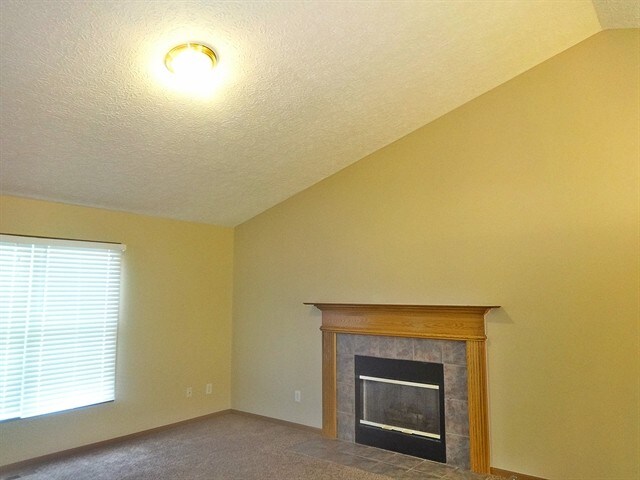 Building Photo - 2250 Chadsterz Dr