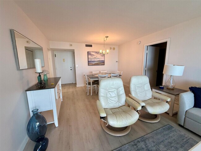 Foto del edificio - 101 Briny Ave