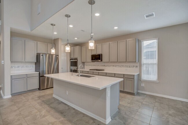 Building Photo - 14102 Spring Birch Ln