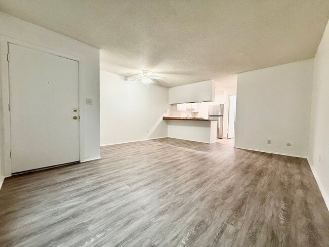 Building Photo - Village Terrace