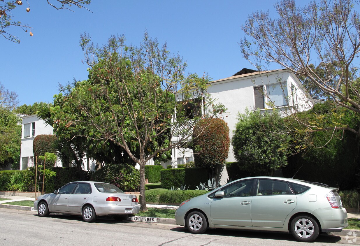 Building Photo - 9025-9031 Rangely Ave