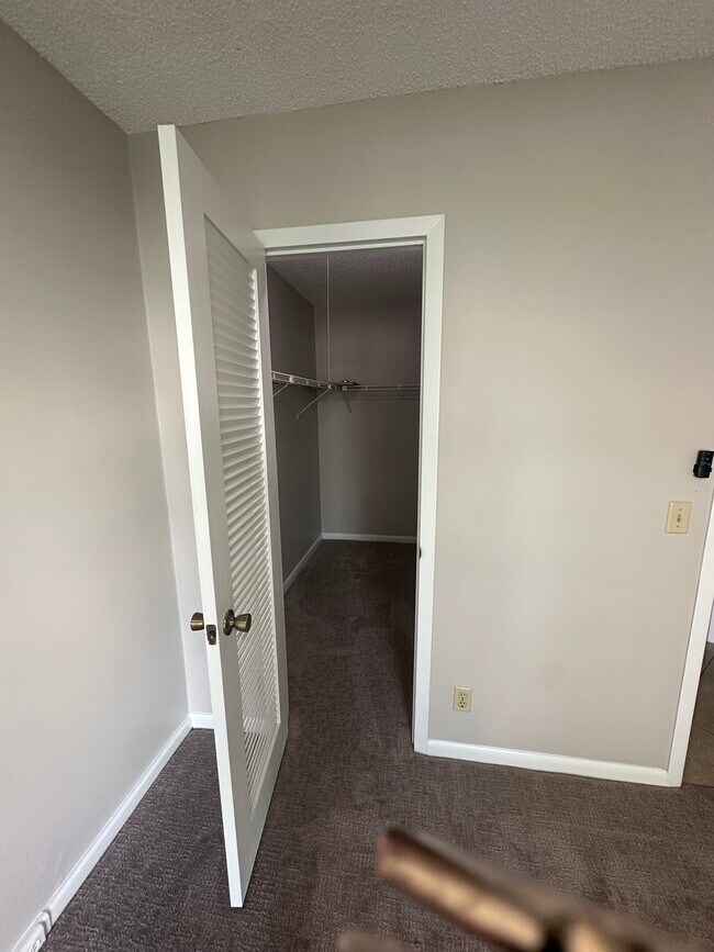 Foto del edificio - 236 Fanshaw F