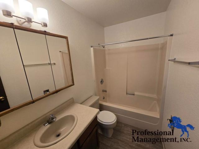 Building Photo - 3 bedroom in Billings MT 59105