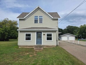 Building Photo - 2042 Crescent Ave