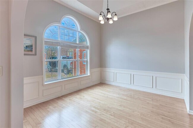 Building Photo - 605 White Stag Ct