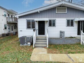 Building Photo - 1313 Wallace St