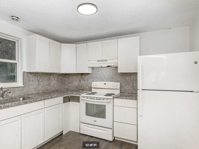 cocina - 8435 Othello Pl