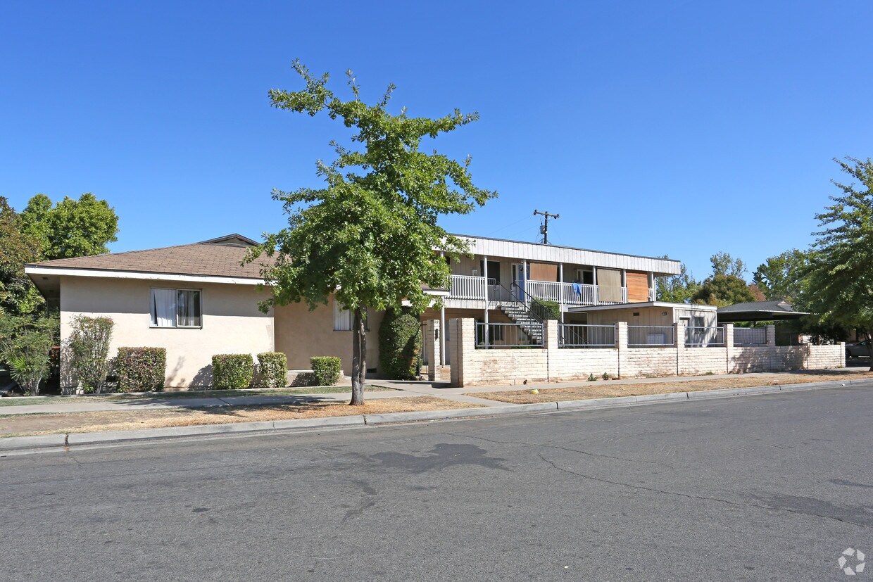 Building Photo - 501 E Barstow Ave