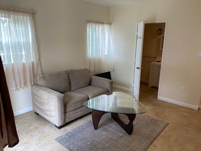 Foto del edificio - 6451 Bothwell Rd