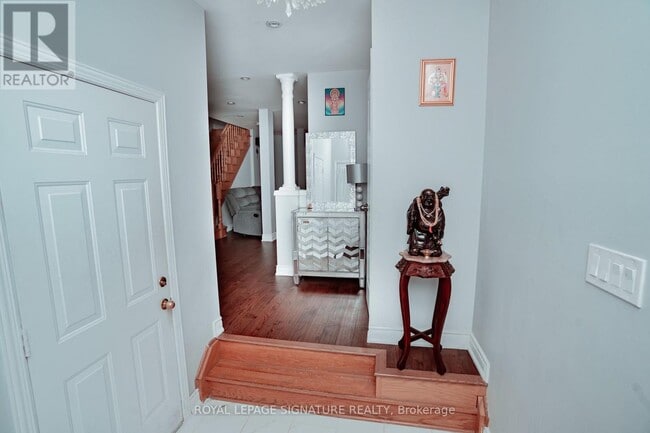 Building Photo - 945 Mandolin Pl