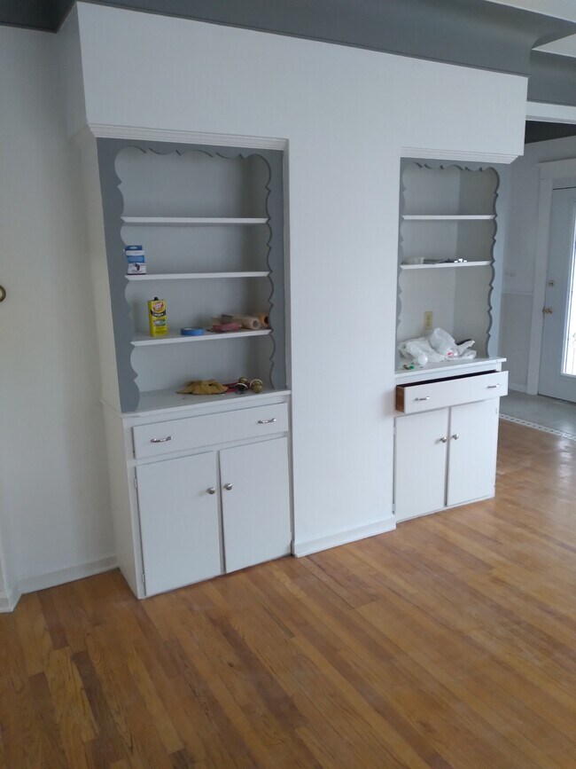 built ins in front room - 127 W Harrison Ave