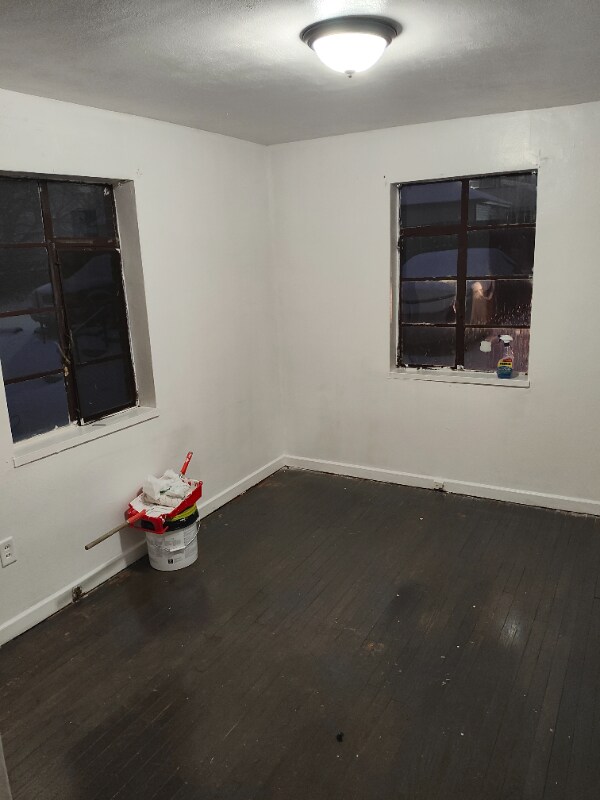 Foto del edificio - 216 E Bruce Ave