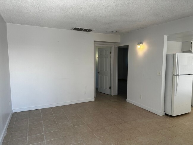 Foto del edificio - 14005 N Palm St