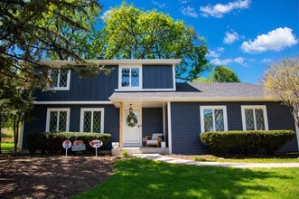 Building Photo - 2S316 Arrowhead Dr