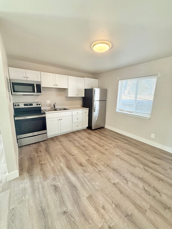 Photo - 107 E Motor Way Apartment