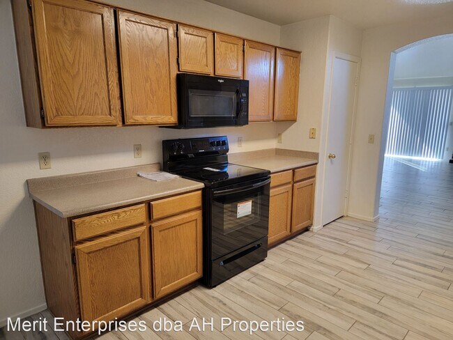 Building Photo - 3 br, 2 bath House - 6710 N 86TH LN