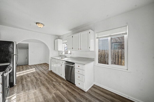 Building Photo - 1764 Oakland St