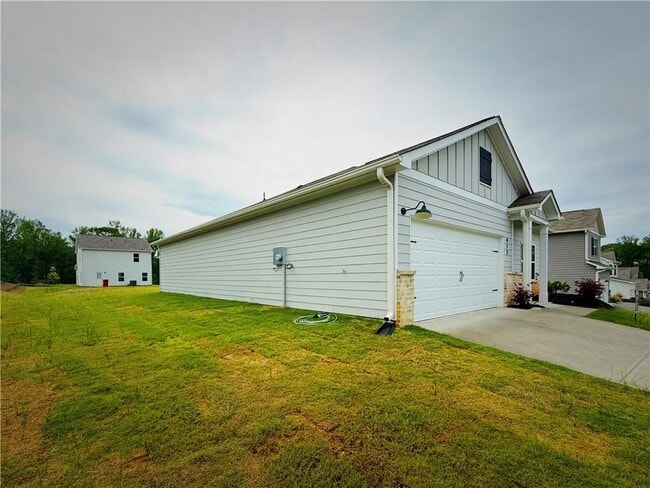 Building Photo - 412 Egret Ct
