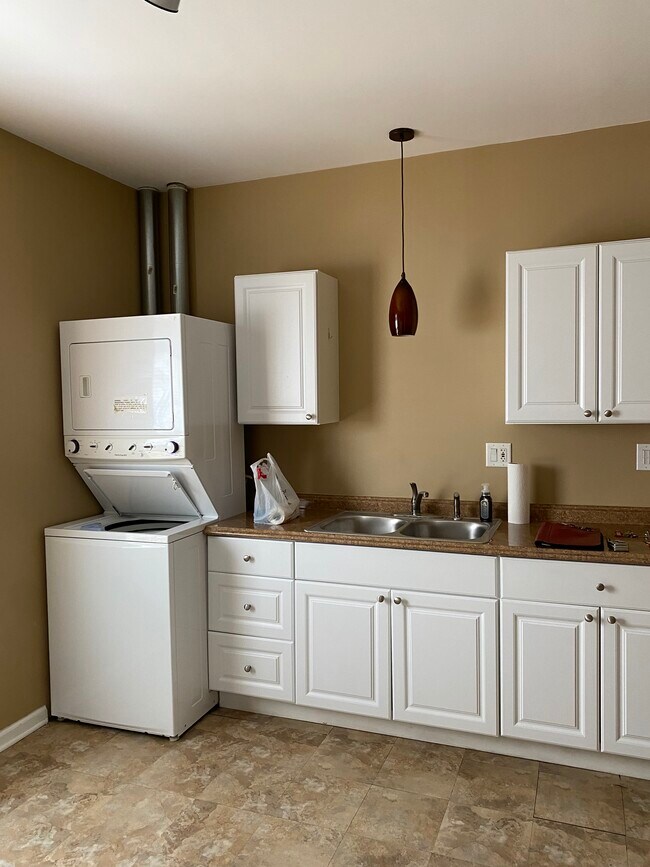 1064 W Granville Ave Unit 13, Chicago, IL 60660 Condo for Rent in