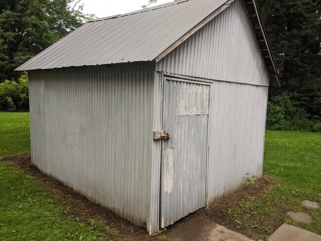 Storage Shed - 12419 Rome Rd