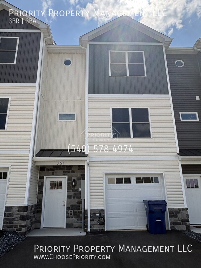 Building Photo - 751 Zephyr Dr