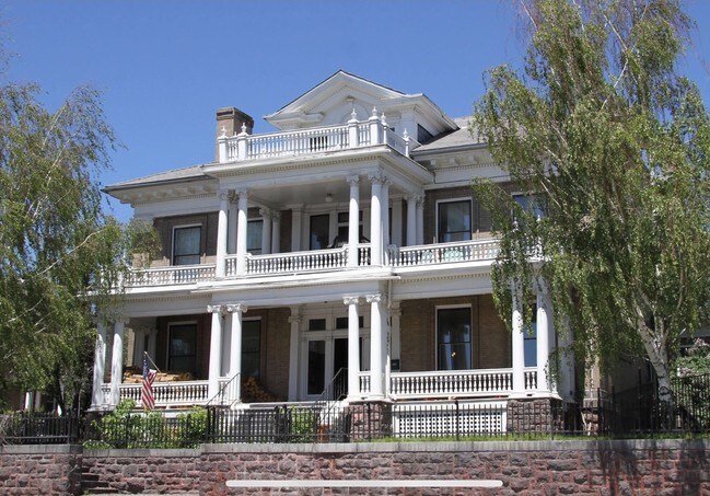 Foto del edificio - 847 W Park St