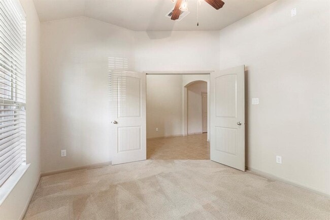 Building Photo - 2902 Lemmingham Dr