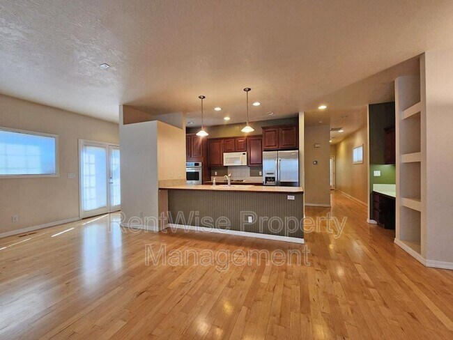 Foto del edificio - 318 W Highland St