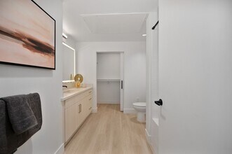 Interior Photo - Begonia Place