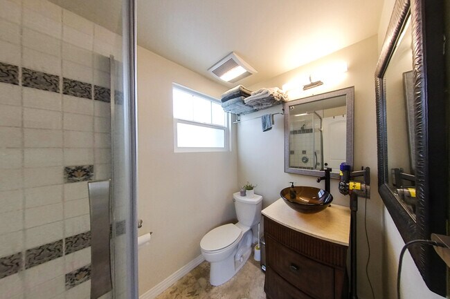3/4 bath - 336 Rennie Ave