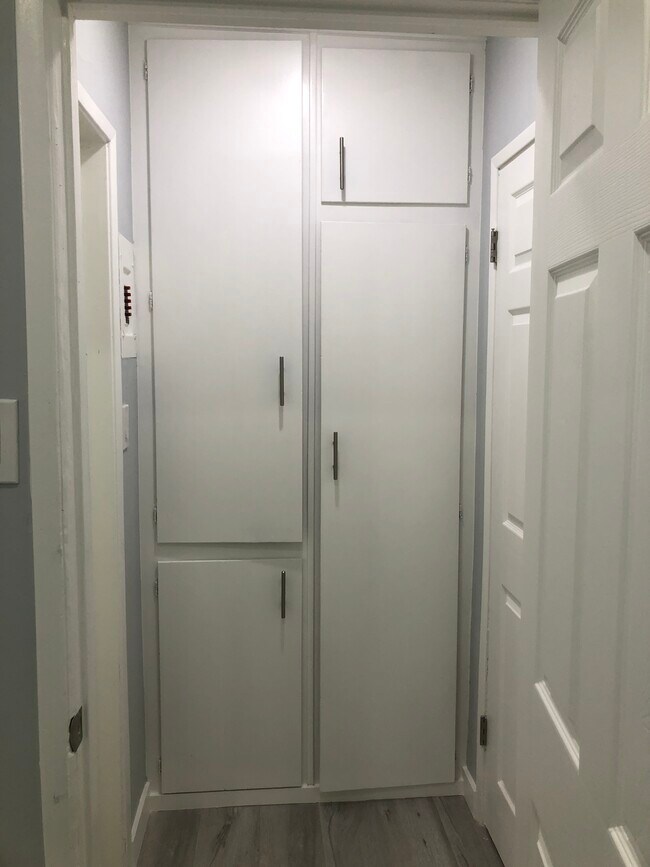 Foto del edificio - 1802 N Wilton Pl