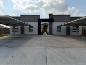 Building Photo - 11 N 33rd St