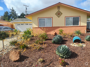 Building Photo - 412 Rosemont Dr