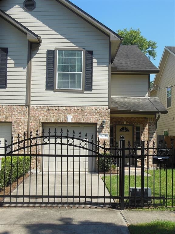 Foto del edificio - 3323 Dennis St