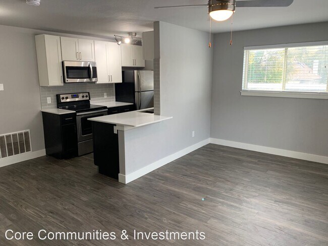 Building Photo - 760 S 900 E