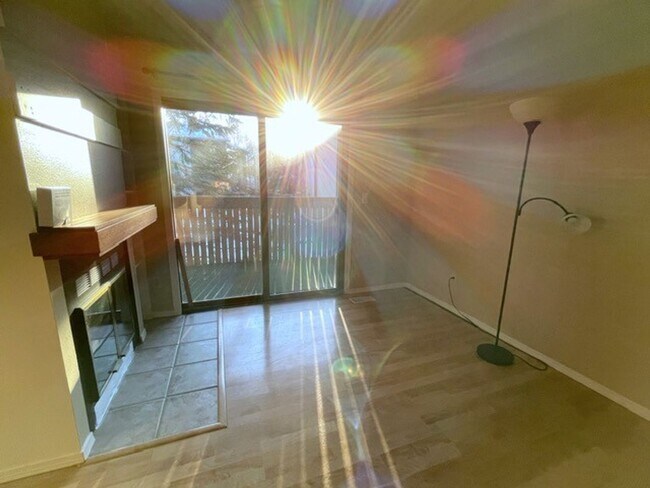Foto del edificio - 7342 Huntsmen Cir