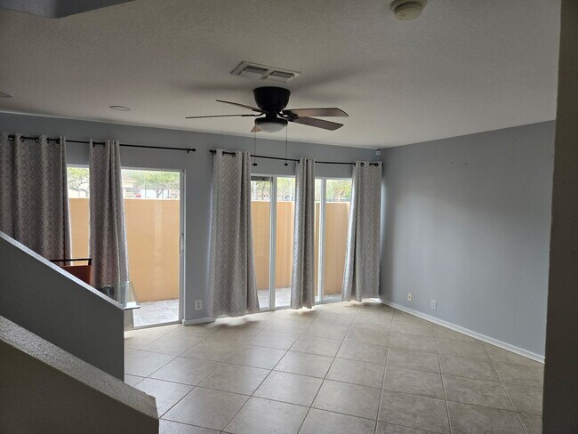 Foto del edificio - 824 Padua Ln