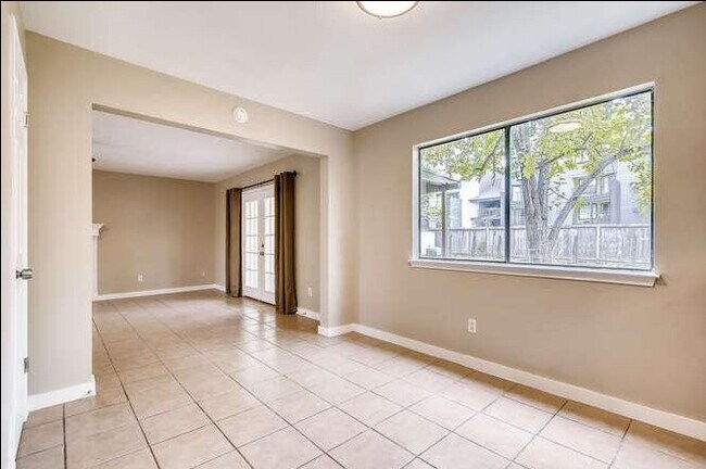 Building Photo - 11934 Rosethorn Dr