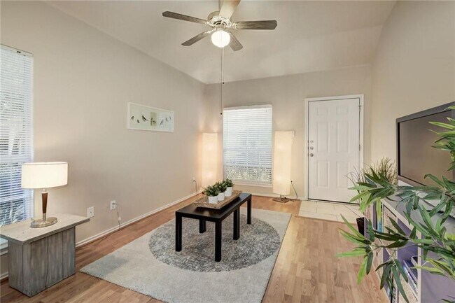 Building Photo - 8703 Weiser Dr