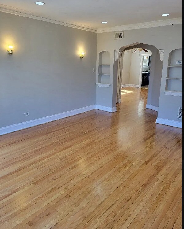 Foto del edificio - 7806 S Winchester Ave