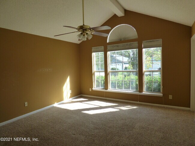 Building Photo - 12819 Glade Springs Dr S