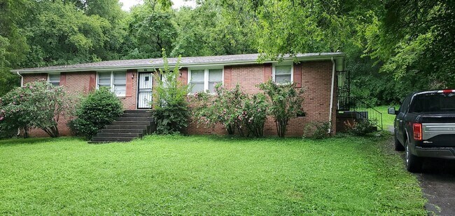 Foto del edificio - 297 McGavock Pk