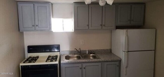 Foto del edificio - 7182 Ponce Dr