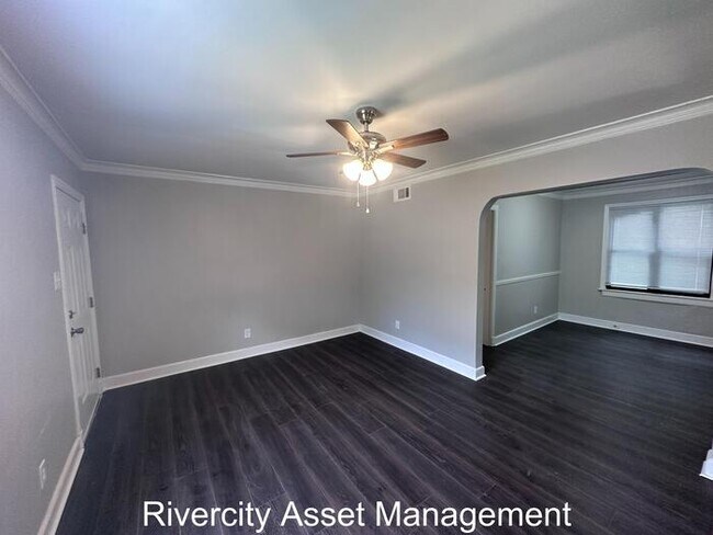 Foto del edificio - TWO-STORY BEAUTY IN BERCLAIR!!!! SECTION 8...