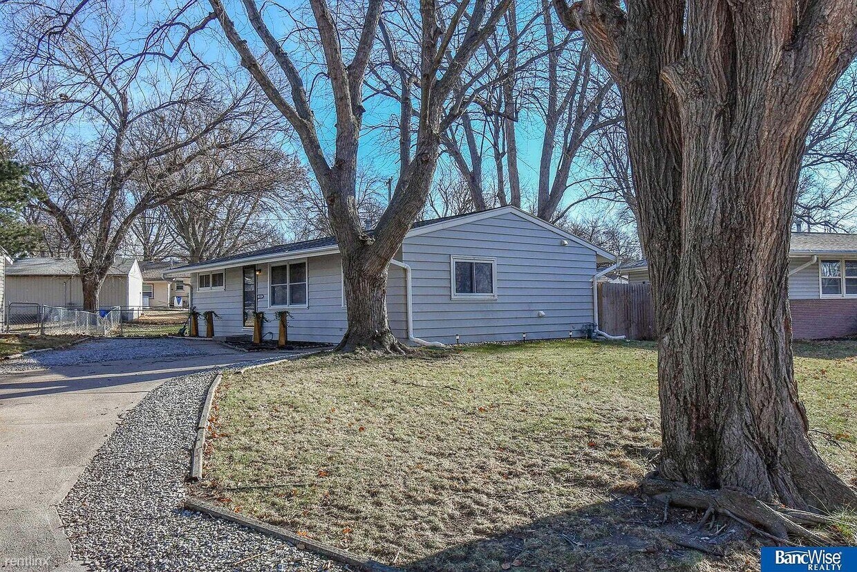 Foto principal - 2 br, 1 bath House - 4110 Dunn Ave