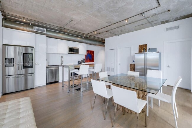 Foto del edificio - 1700 Meridian Ave