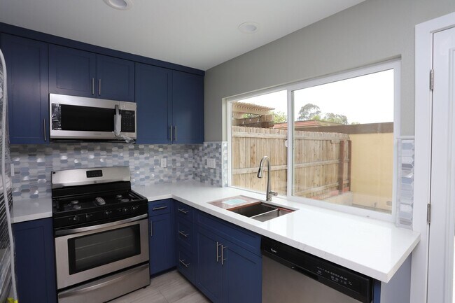 Foto del edificio - 1409 N Roundtree Ln